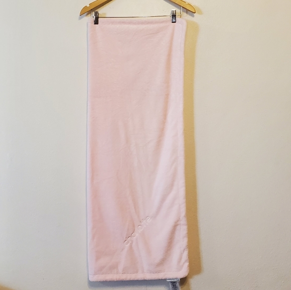 pale pink baby blanket